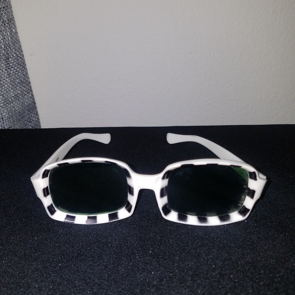 Vintage Accessories - Vintage sunglasses